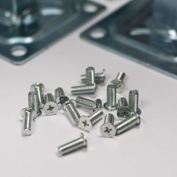 Small stringer screw 